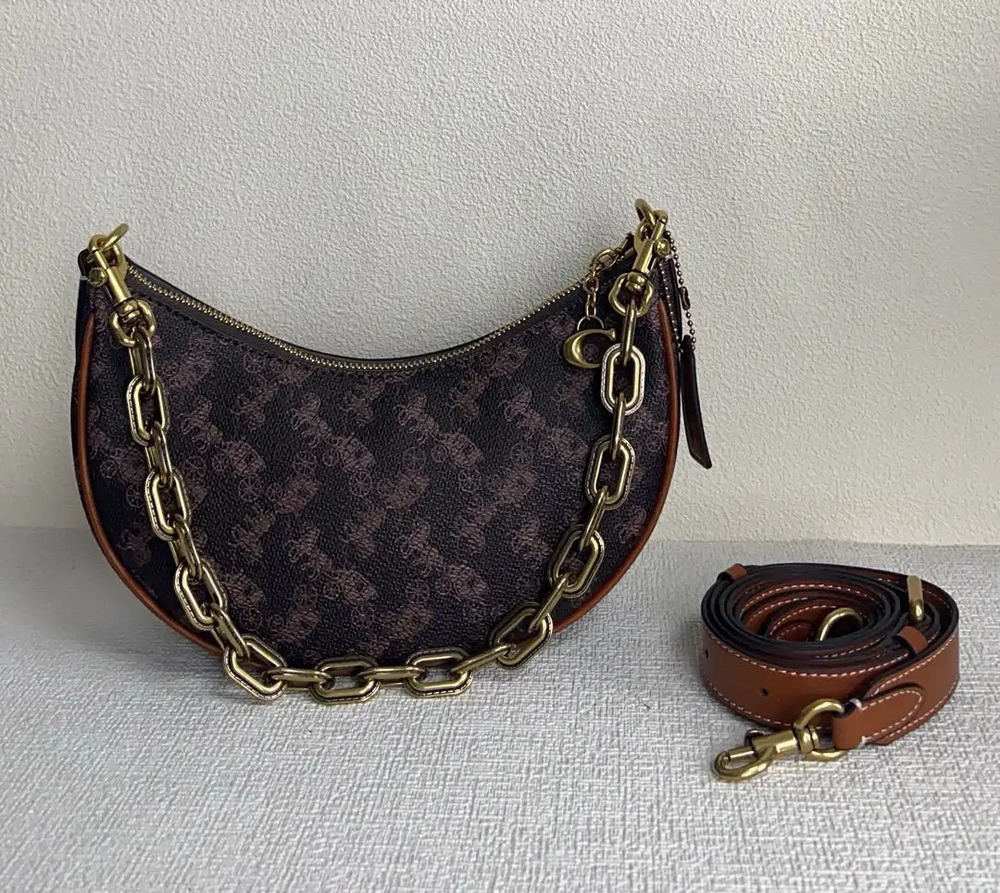 Coach Pea Bag